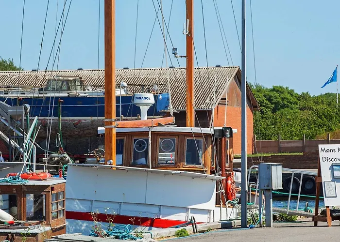 On The Harbour In